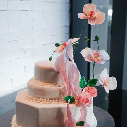 IM-Hotel-Wedding-Cake