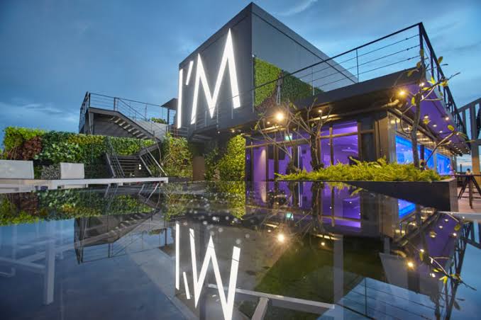 Stay Close to Makati’s Rooftop Bar Scene at I’M Hotel